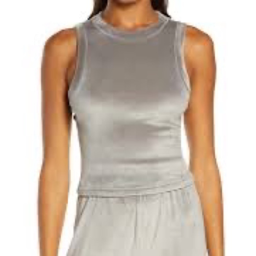 #273. NWT  CREW NECK CROP TANK WIDE RINGER NECKBAND